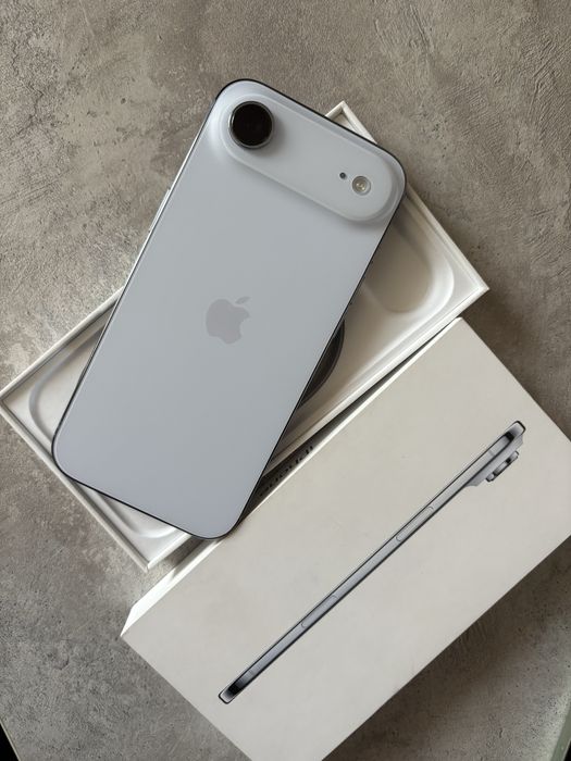 Продам iphone 17 air 256 гб оригинал