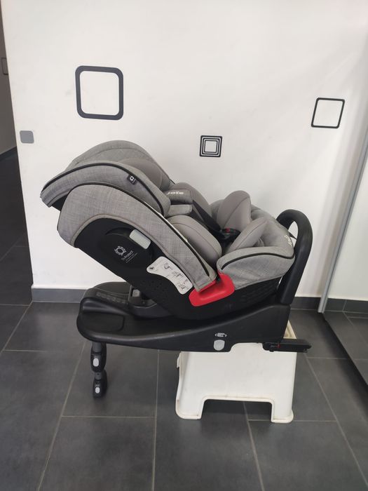 Scaun auto Joie Stages cu baza isofix pentru copii între 0 și 25 kg