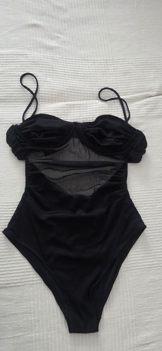 Costum.de baie Zara,material tul  marimea S,nou,cu eticheta