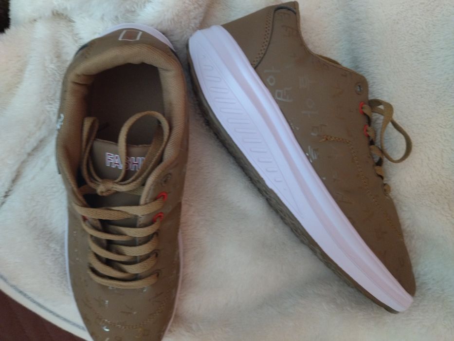 Обувки - тип маратонки