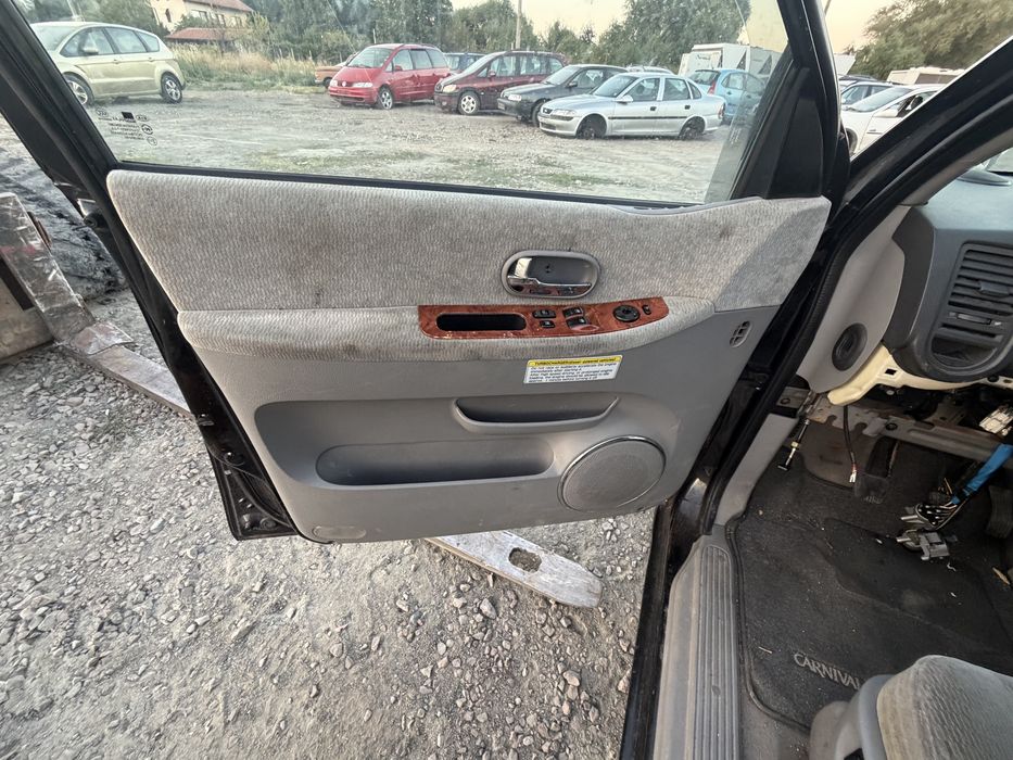 Kia Carnival II 2.9 CRDi 16V J3 144 hp на части