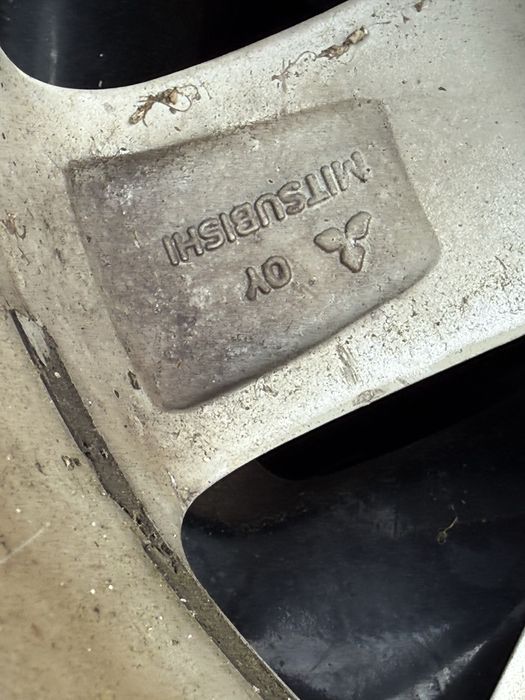 Оригинални алуминиеви джанти Mitsubishi 15 цола 4x114.3