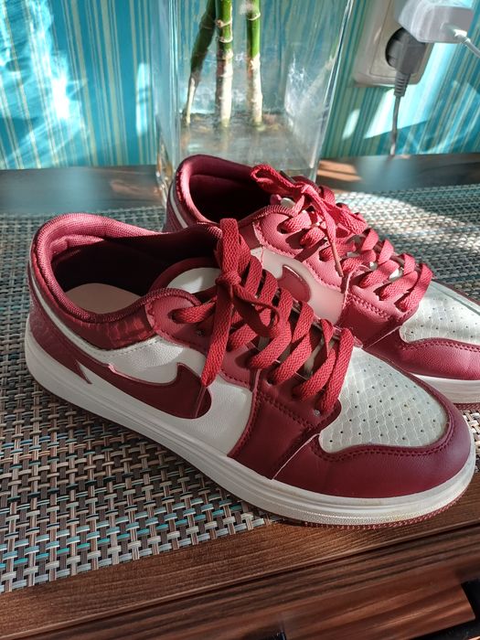 Кроссовки 41 размер,маломерки.