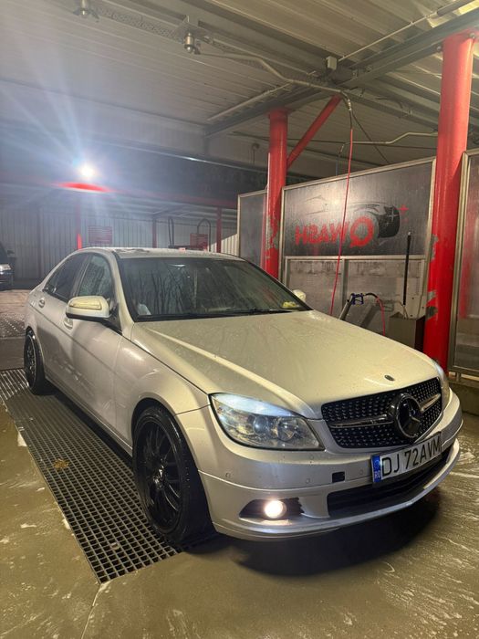 Vand mercedes w204 sau schimb cu ceva automat
