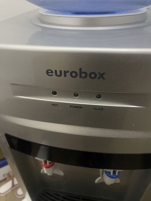 Продам кулер в отличном состоянии торг уместен