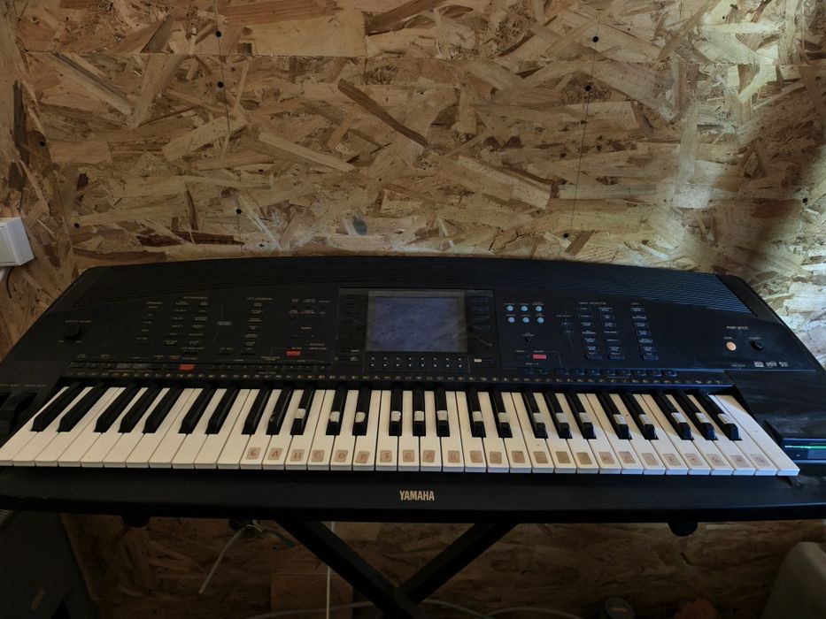 Orgă YAMAHA PSR-4000