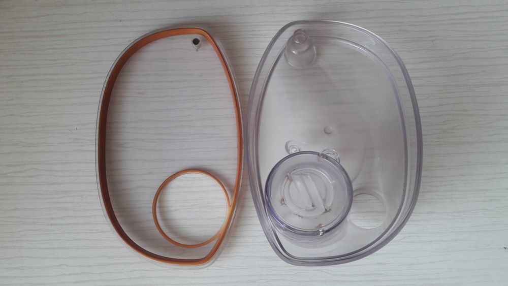 Продавам бункер за кафе с капак за Saeco Talea