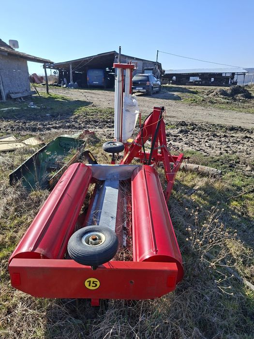 Infoliator și clește pentru baloți de siloz