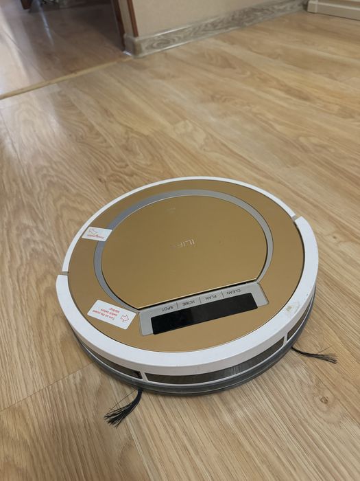 Робот полисос Ilife в отличном состоянии
