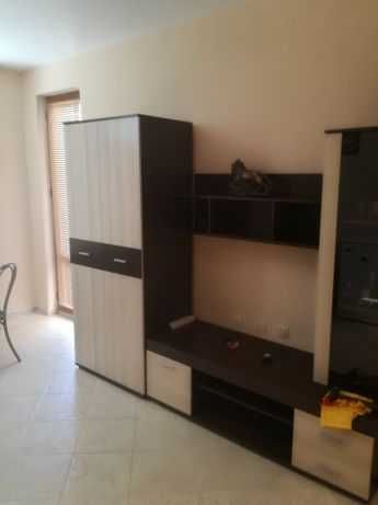 Дава се под наем Двустаен апартамент в Бургас, Лазур - 58 кв.м за 127.5 € - Снимка #1