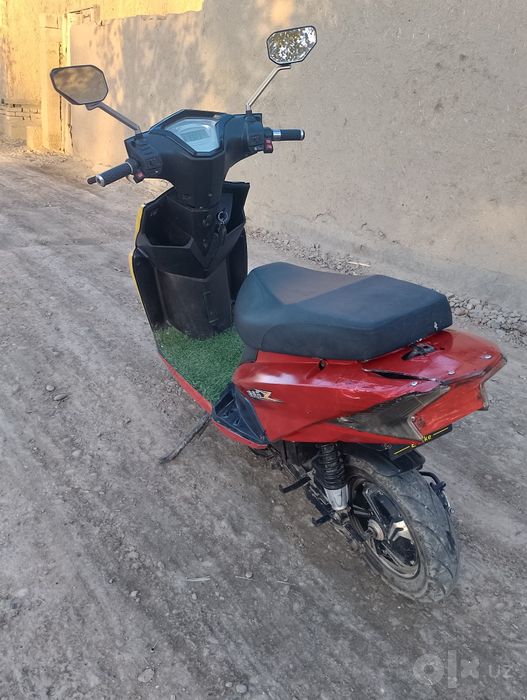 Skuter sotiladi.