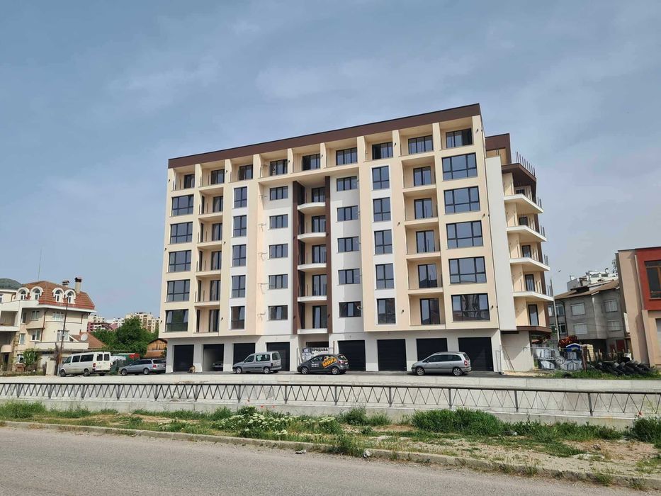 Продава се Тристаен апартамент в Хасково, Любен Каравелов - 87 кв.м за 898 €/кв.м - Снимка #11