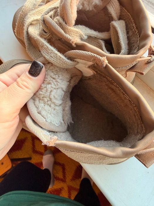 Продам женские угги