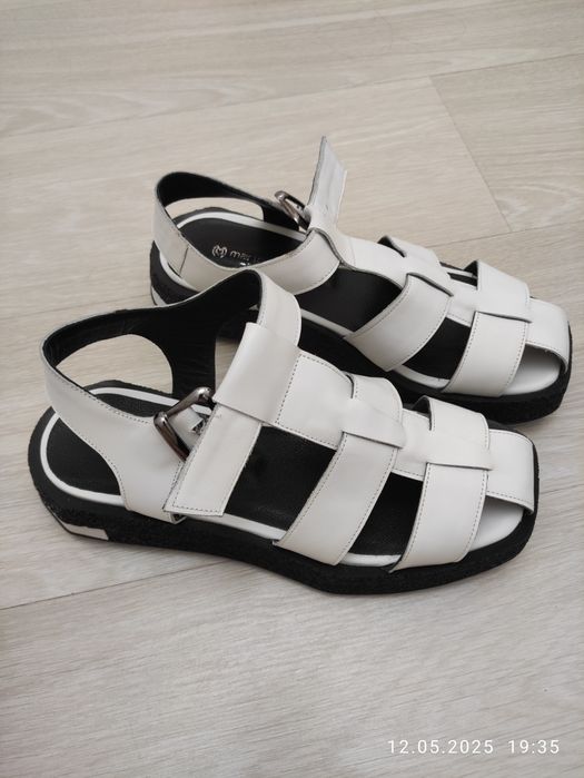 Продам летний обувь босоножки