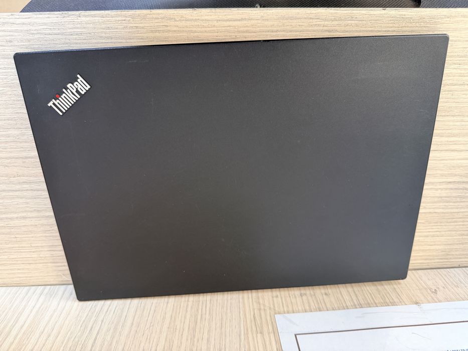 Laptop Lenovo Think pad profesional -1100 ron