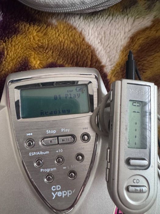 Плеер samsung, телефон motorola, часы, роутер