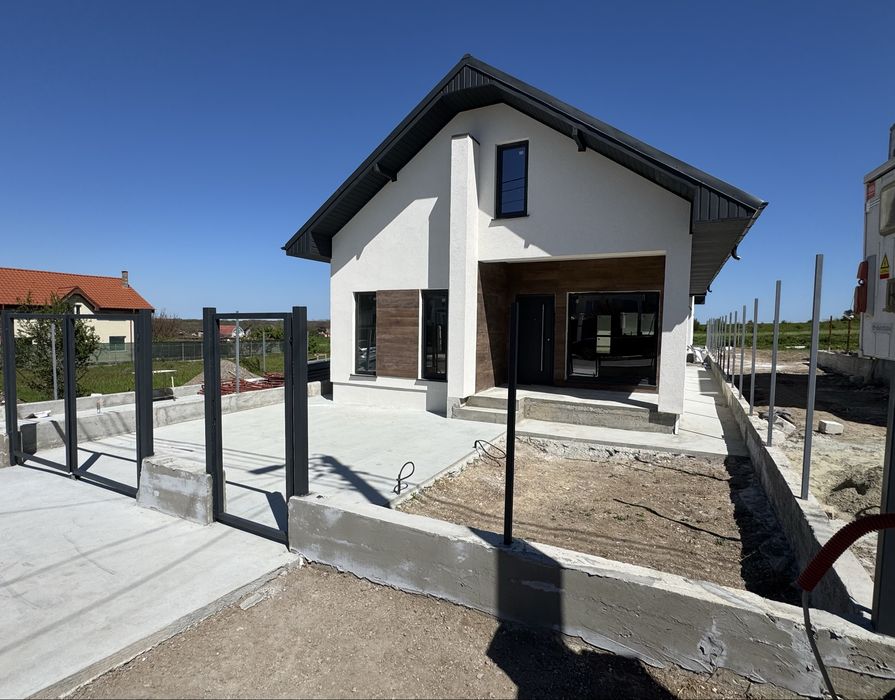 Casa moderna Valu lui Traian zona Top