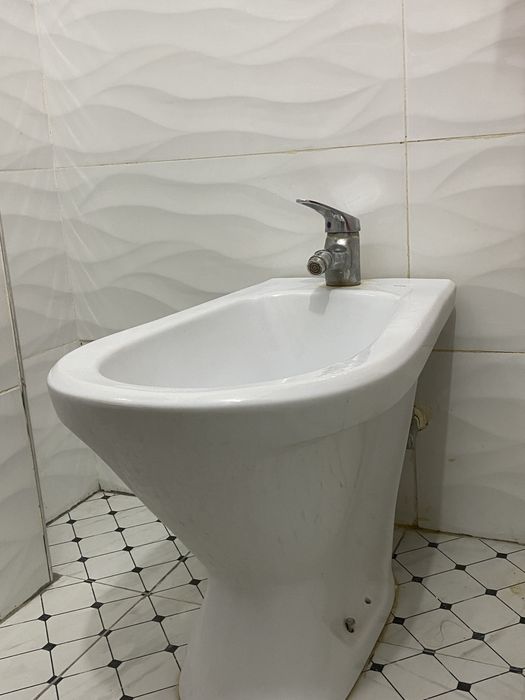 Продам белый биде