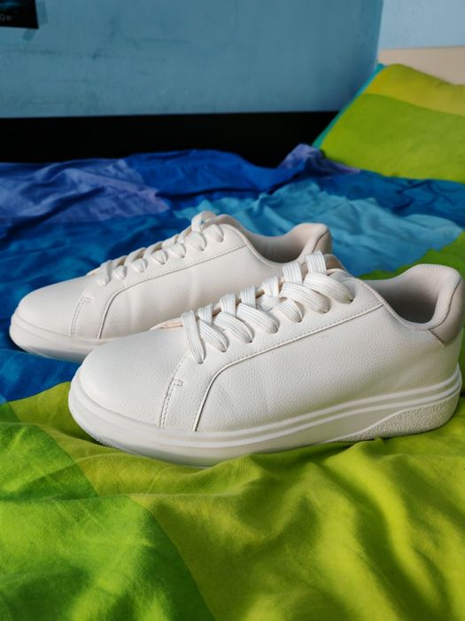 Sneakers Zara albi mărimea 43