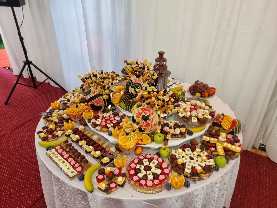 Cort evenimente de inchiriat