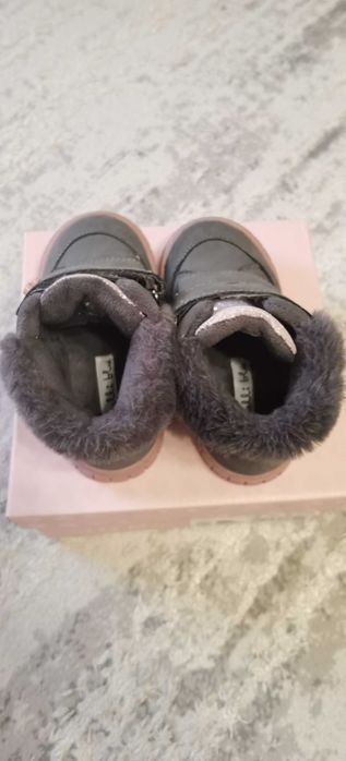 Ghete imblanite mărimea 24