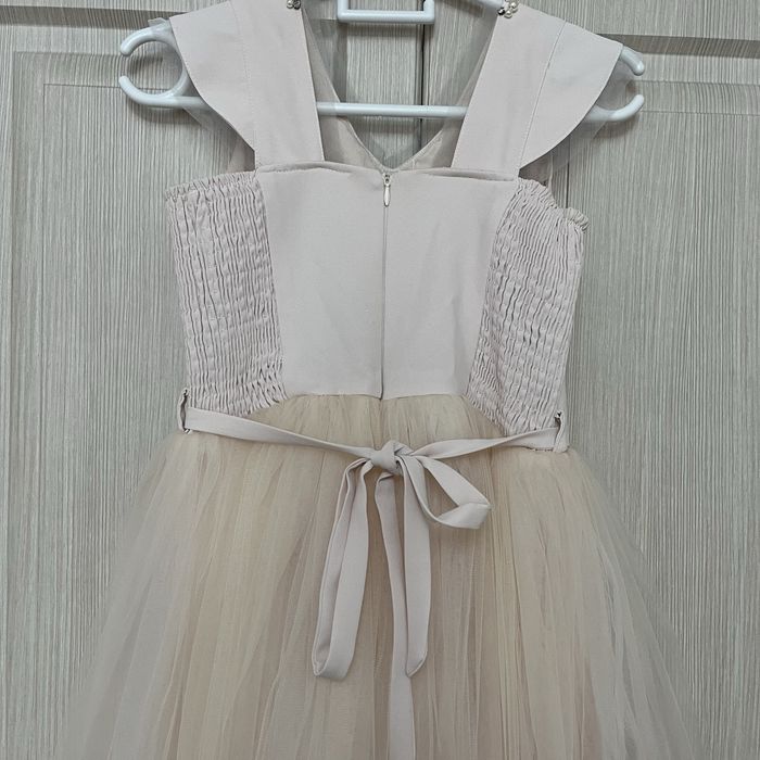 Сәнді көйлек, 10 000 тг