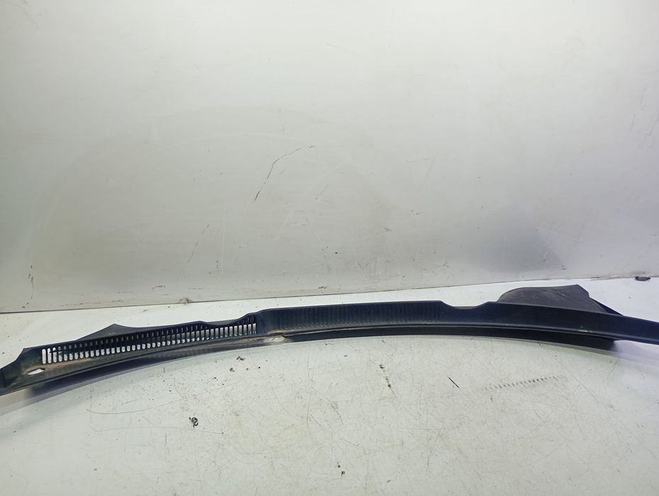 Grila stergatoare parbriz Volkswagen Golf 5 (2003 - 2009) 2.0 tdi BMM