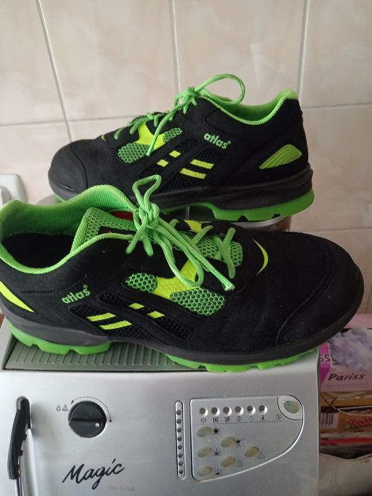 Vând bocanci Atlas cu protecție Nr. 47