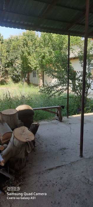 Эшонгузарда ховли сотилади