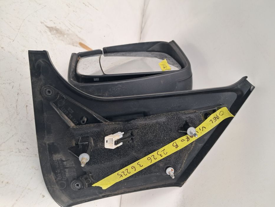 Огледало ляво Opel Vivaro B