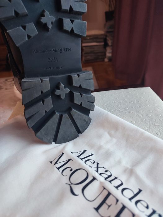 Ghete Alexander McQueen damă 37,5