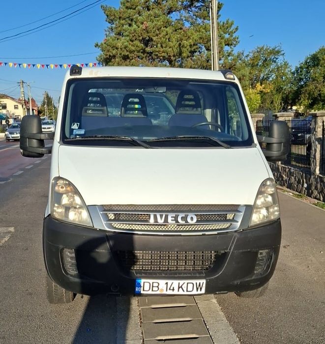 Autoutilitara Iveco 35S12