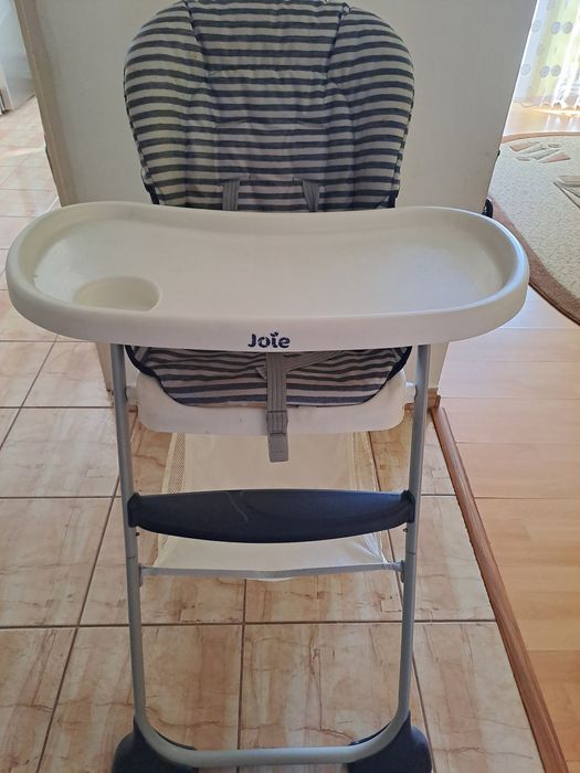 Scaun de masa pentru bebe