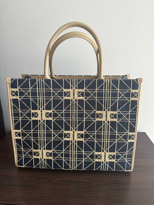 Оригинална луксозна чанта Elisabetta Franchi