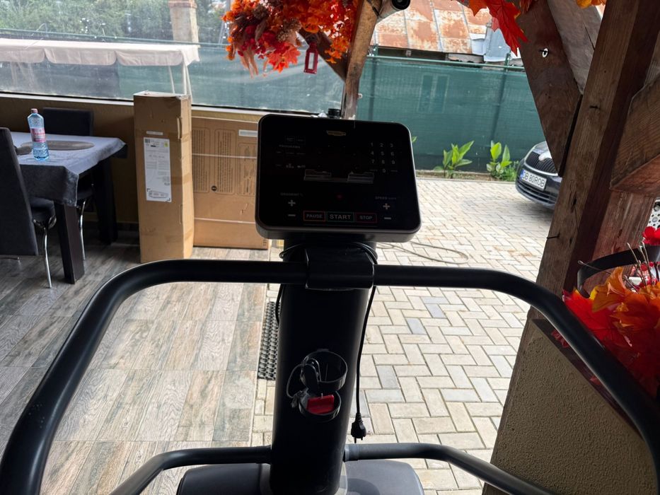 !URGENT! Vand banda alergat TechnoGym