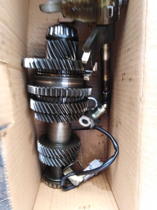 Скоростна кутия Тойота ярис на части