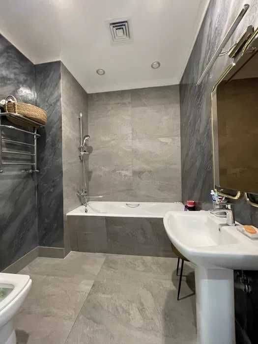 Сдаётся  квартира 4-х ком. Golden house Parisien