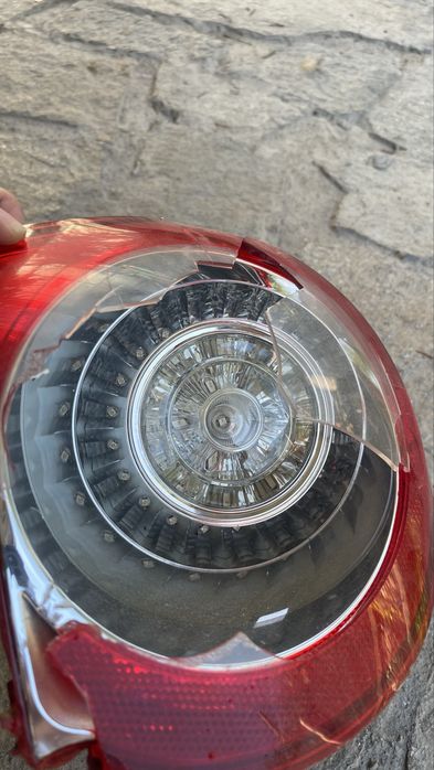 Счупен Стоп пасат б6 / passat b6