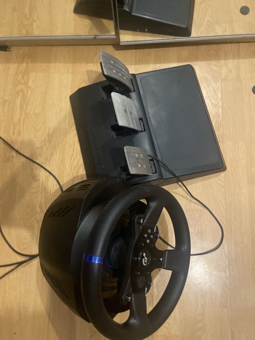 volan thrustmaster t300 rs gt(3 pedale) ca nou