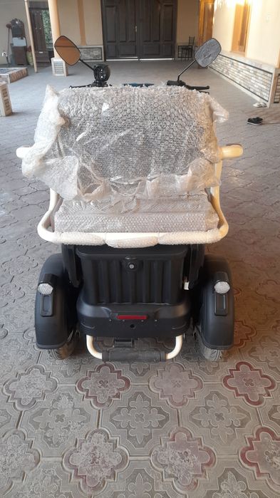 Skuter sotiladi 420$.yangi hali.