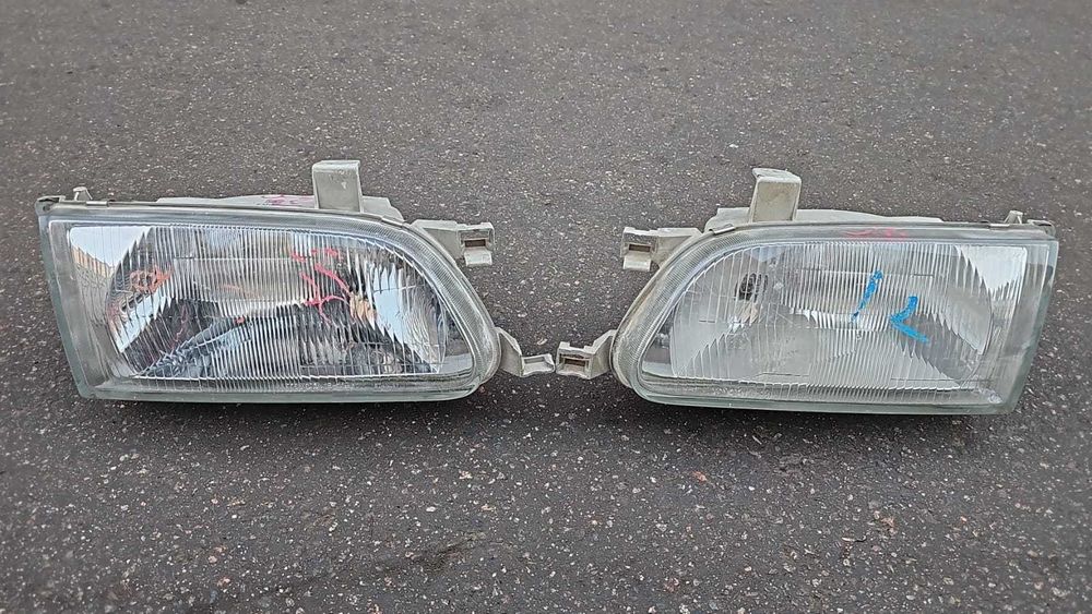 Фары на Toyota Corsa