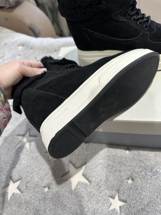 Зимние женские ботинки