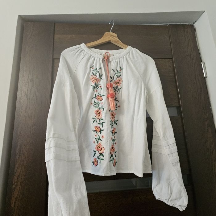 Camasa motive traditionale
