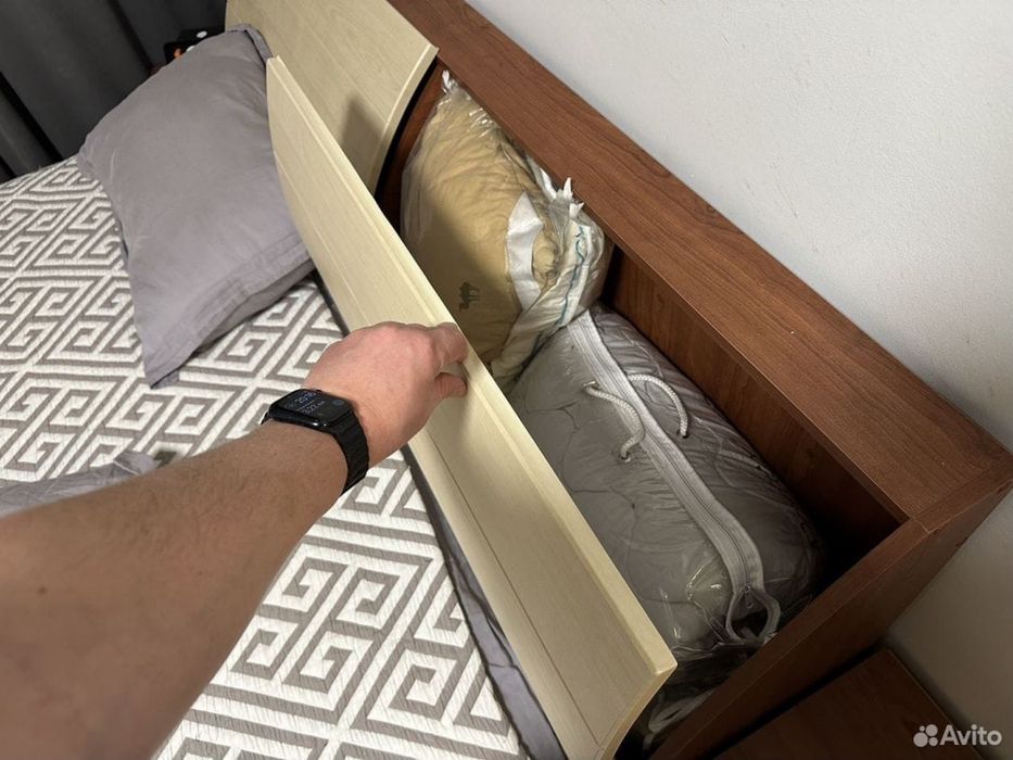 Кровать двустпальная