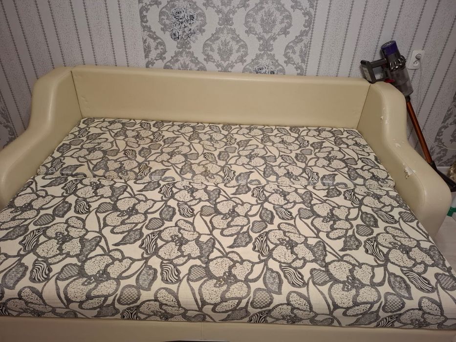 Продам диван, только самовывоз