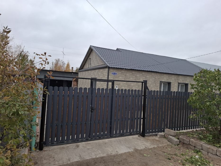 Продам дом,кирпичный,тёплый,