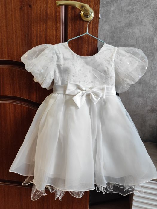 Продам платья на девочку