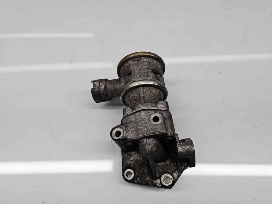 Supapa EGR  Volkswagen Passat B6 (3C2) [Fabr 2005-2010] 06A131351F 1.6