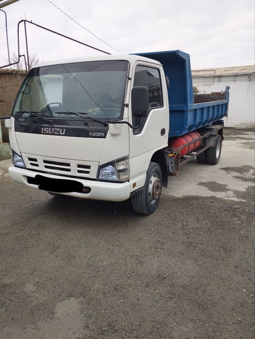 ISUZU Hamma narsalari yaxshi holatda  yili 2015