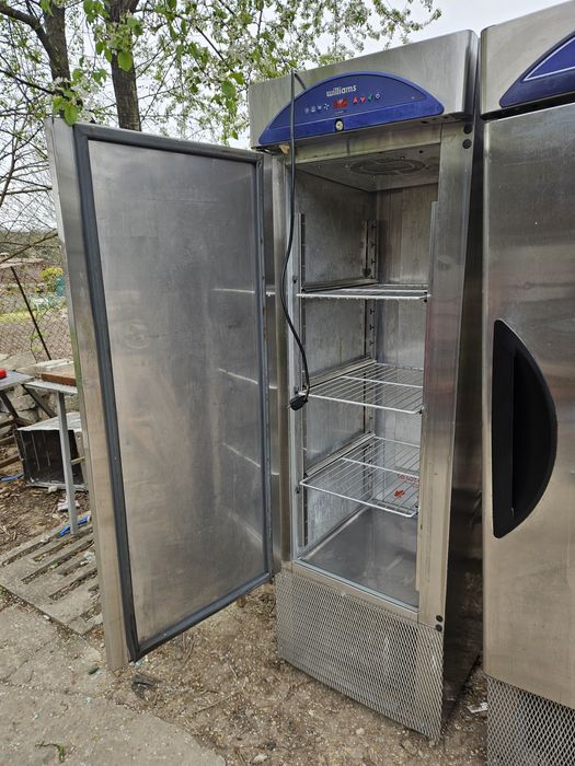 Хладилни Шкафове Вертикални Ми-носови и Плю-сови Неръждавейка-Юнокс-Алпака за Ресторанти Заведения Професионални